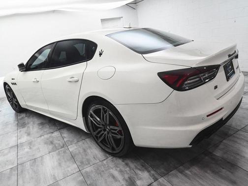 2022 Maserati Quattroporte Modena Q4