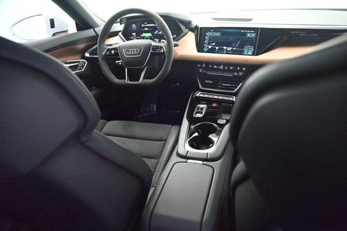 2022 Audi e-tron GT Premium Plus