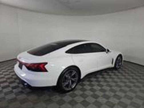 2022 Audi e-tron GT Premium Plus