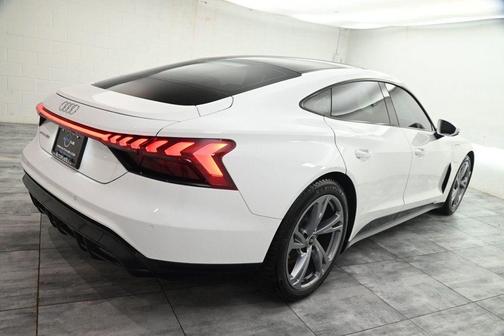 2022 Audi e-tron GT Premium Plus