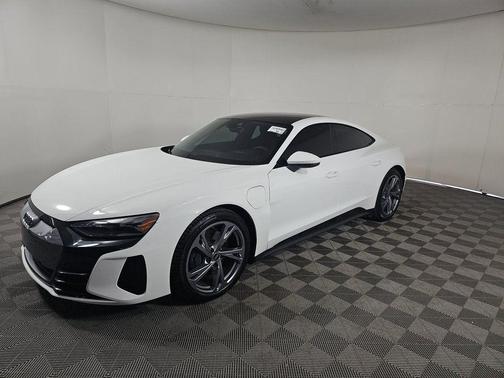 2022 Audi e-tron GT Premium Plus