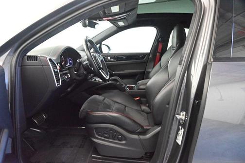 2023 Porsche Cayenne GTS