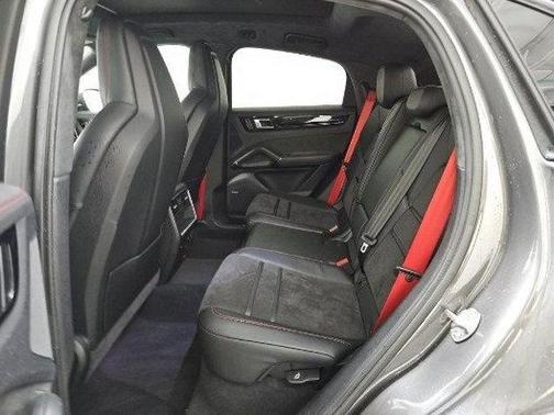 2023 Porsche Cayenne GTS