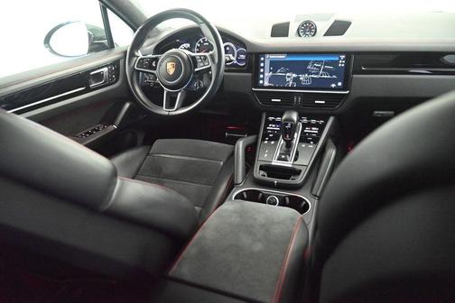 2023 Porsche Cayenne GTS