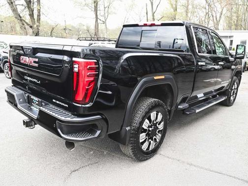 2024 GMC Sierra 2500 Denali