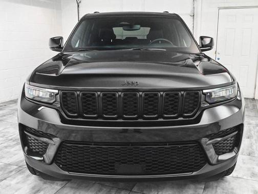 2022 Jeep Grand Cherokee Altitude