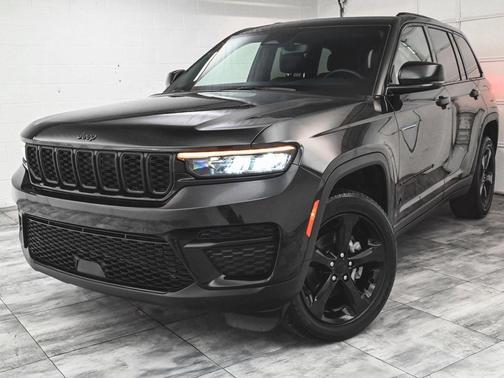 2022 Jeep Grand Cherokee Altitude