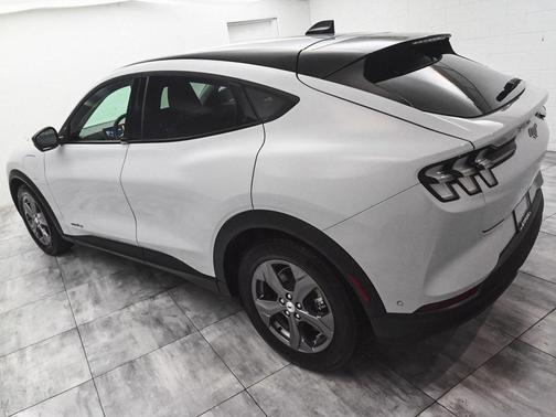 2023 Ford Mustang Mach-E Select