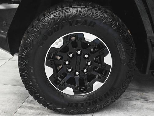 2025 GMC HUMMER EV SUV 2X