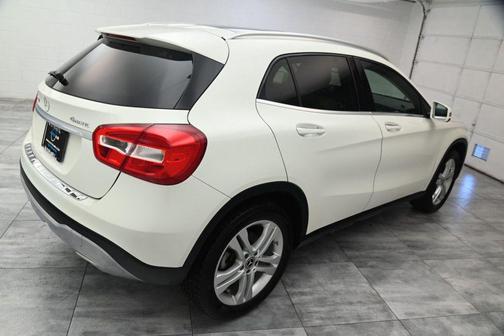 2018 Mercedes-Benz GLA 250 Base 4MATIC