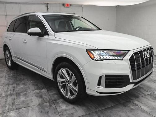 2024 Audi Q7 55 Premium Plus
