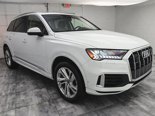 2024 Audi Q7 55 Premium Plus