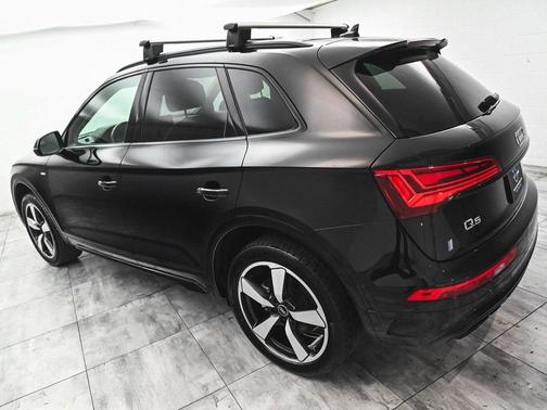 2022 Audi Q5 45 S line Premium Plus