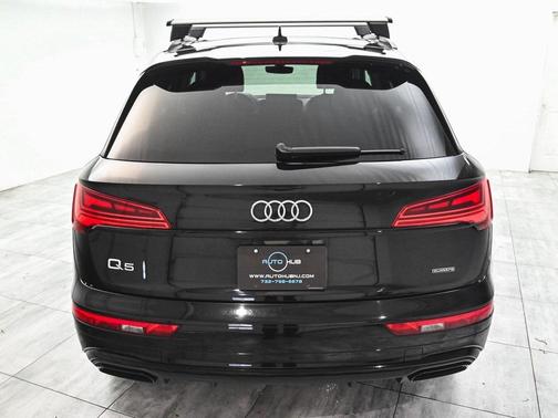 2022 Audi Q5 45 S line Premium Plus