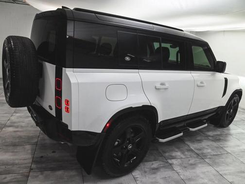 2023 Land Rover Defender 110 X-Dynamic SE