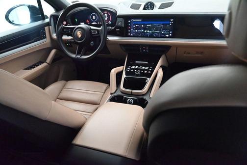2024 Porsche Cayenne AWD