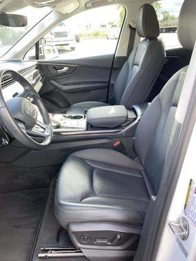 2020 Audi Q7 55 Premium Plus