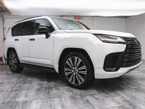 2022 Lexus LX 600 Luxury