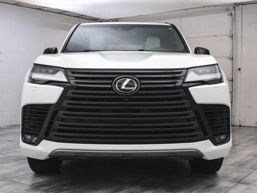 2022 Lexus LX 600 Luxury