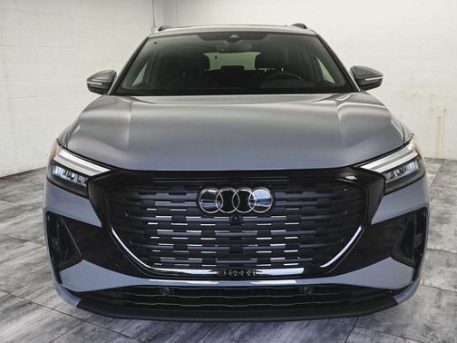 2025 Audi Q4 e-tron 55 quattro Premium