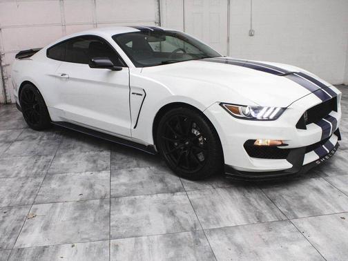 2016 Ford Shelby GT350 Base