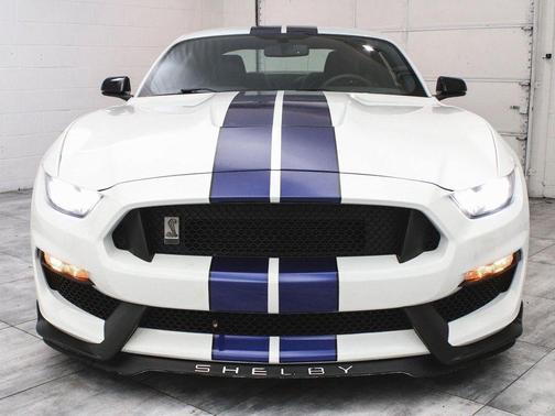2016 Ford Shelby GT350 Base