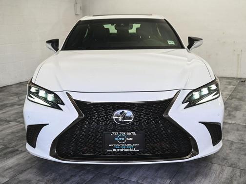 2024 Lexus ES 350 F SPORT Handling