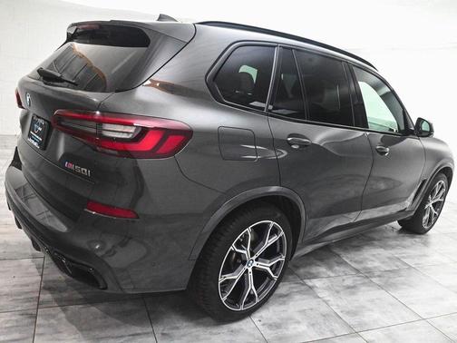 2022 BMW X5 M50i