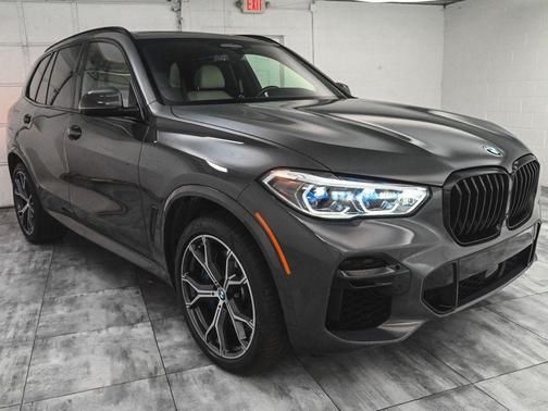 2022 BMW X5 M50i