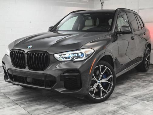 2022 BMW X5 M50i