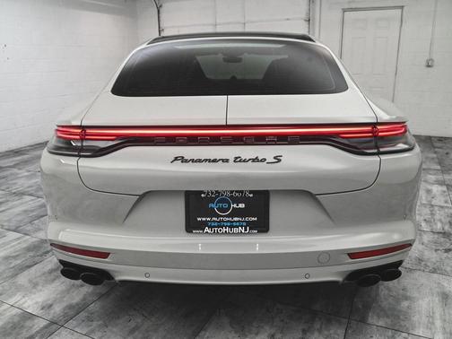 2021 Porsche Panamera Turbo S