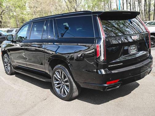 2022 Cadillac Escalade ESV Sport