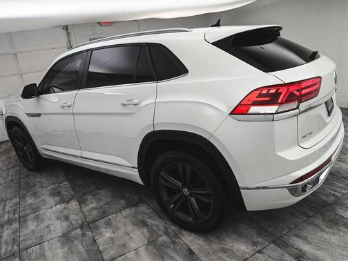2021 Volkswagen Atlas Cross Sport 3.6L V6 SE w/Technology R-Line