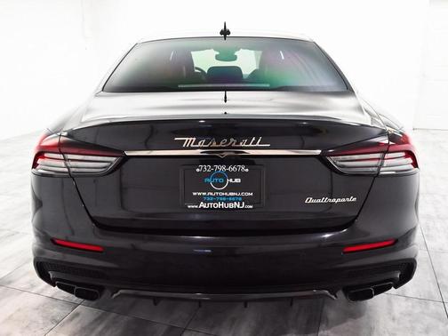 2021 Maserati Quattroporte Trofeo