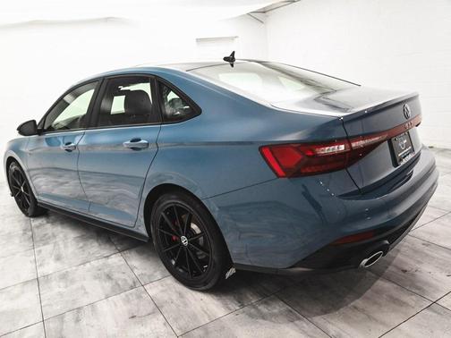 2025 Volkswagen Jetta GLI 2.0T Autobahn