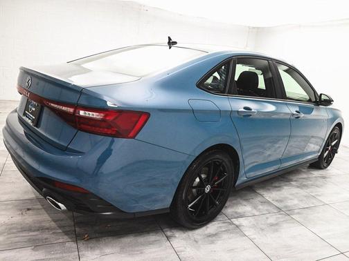 2025 Volkswagen Jetta GLI 2.0T Autobahn