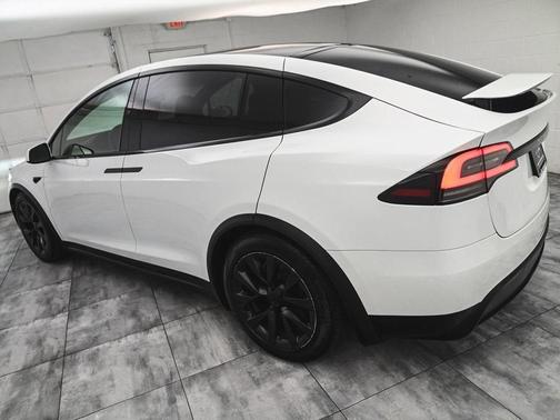 2023 Tesla Model X Base