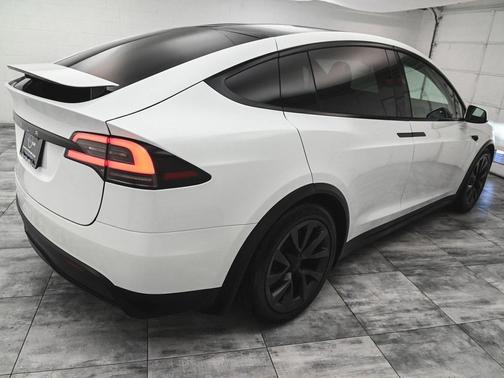 2023 Tesla Model X Base