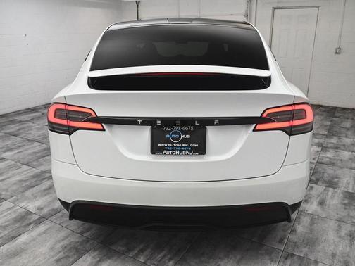 2023 Tesla Model X Base
