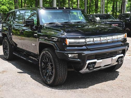 2024 GMC HUMMER EV SUV 2X