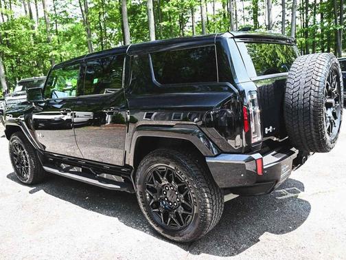 2024 GMC HUMMER EV SUV 2X