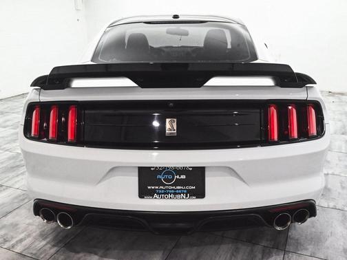 2019 Ford Shelby GT350 Base