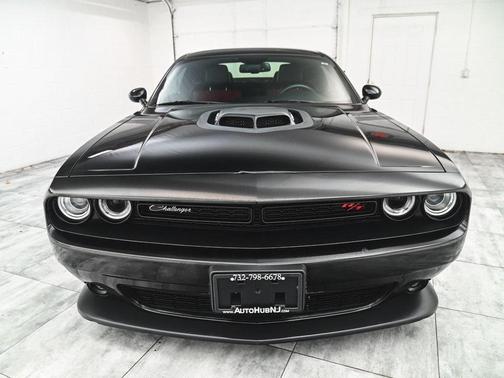 2016 Dodge Challenger 392 Hemi Scat Pack Shaker