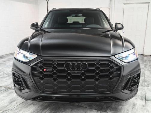 2025 Audi SQ5 3.0T Premium Plus