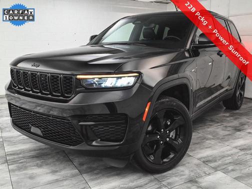 2022 Jeep Grand Cherokee Laredo