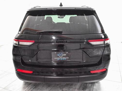 2022 Jeep Grand Cherokee Laredo