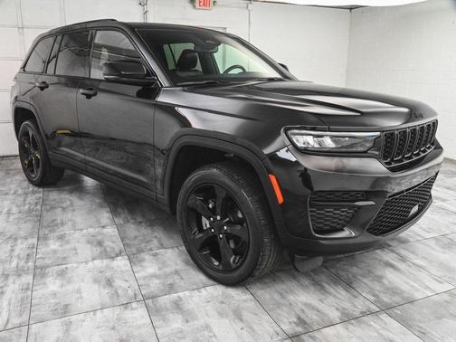 2022 Jeep Grand Cherokee Laredo