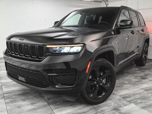 2022 Jeep Grand Cherokee Laredo