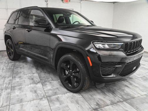 2022 Jeep Grand Cherokee Altitude