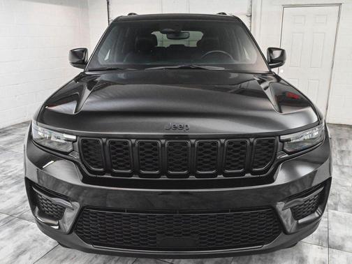 2022 Jeep Grand Cherokee Altitude